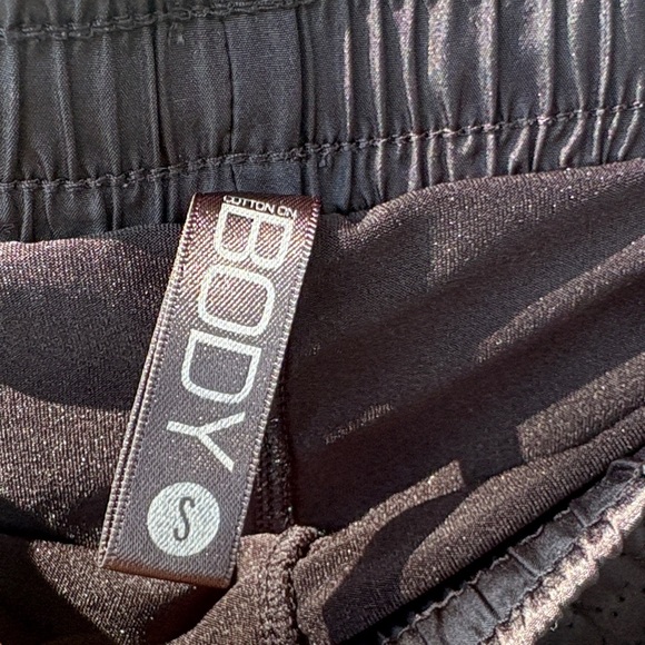 Body Women shorts - Picture 2 of 3